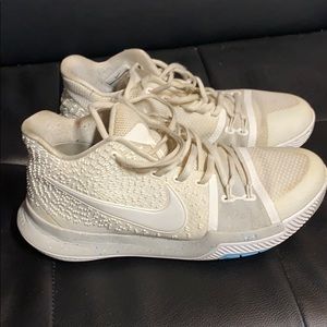 Nike Kyrie 3 Ivory